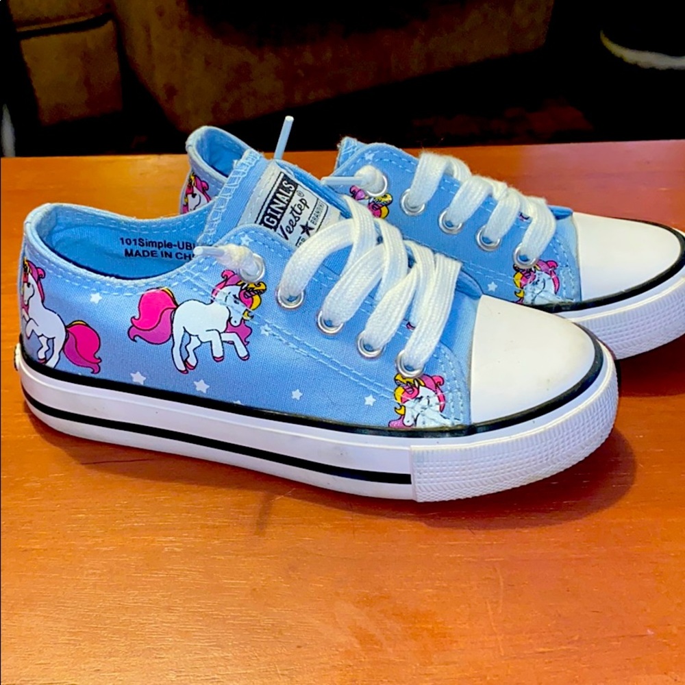 Little Girls Tennis Shoes